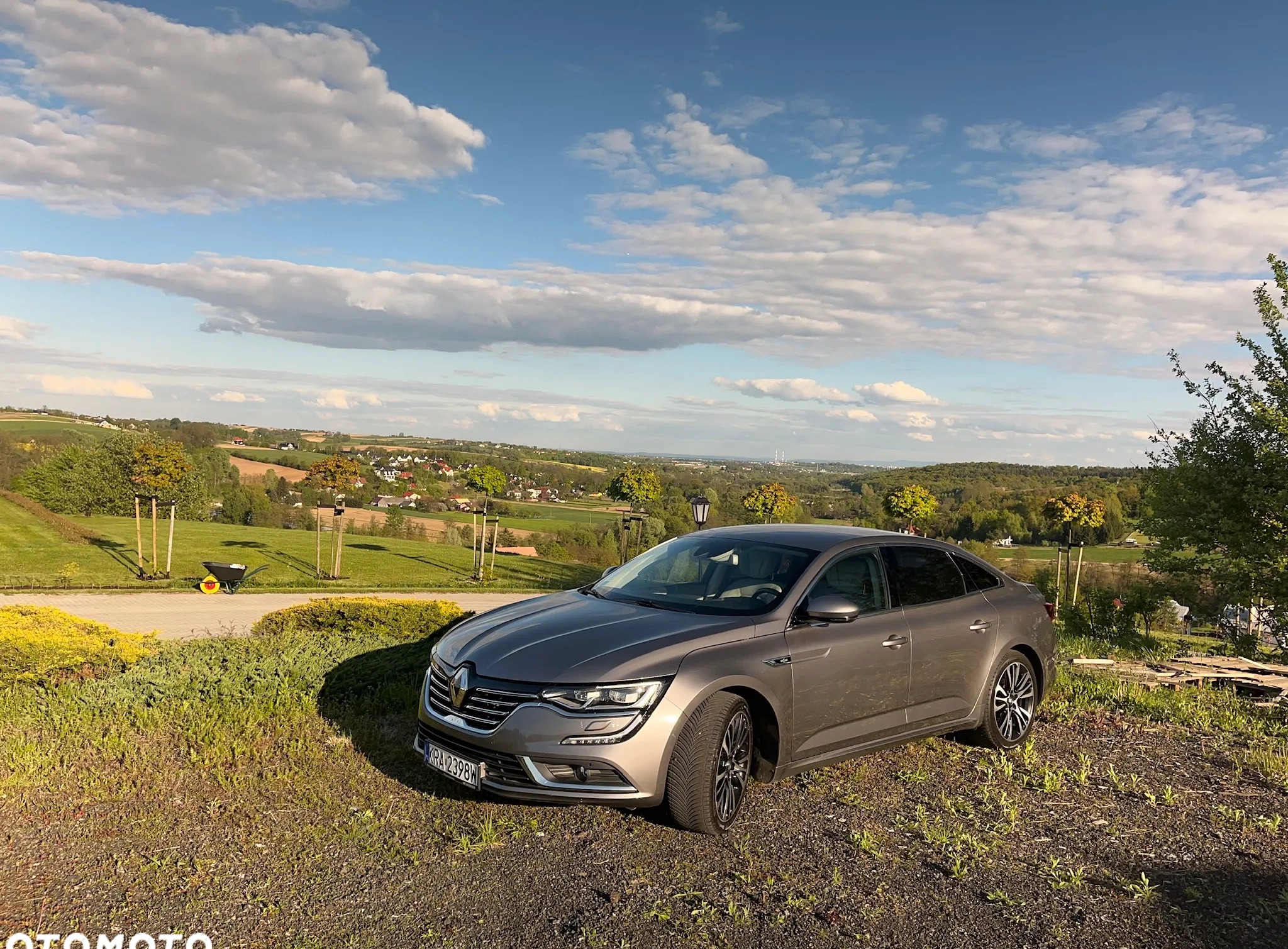 Renault Talisman cena 69500 przebieg: 130000, rok produkcji 2015 z Kraków małe 781